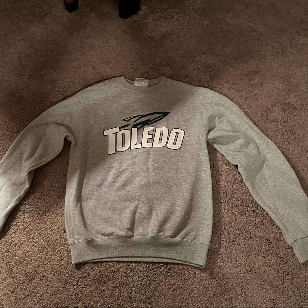 utoledo small crewneck